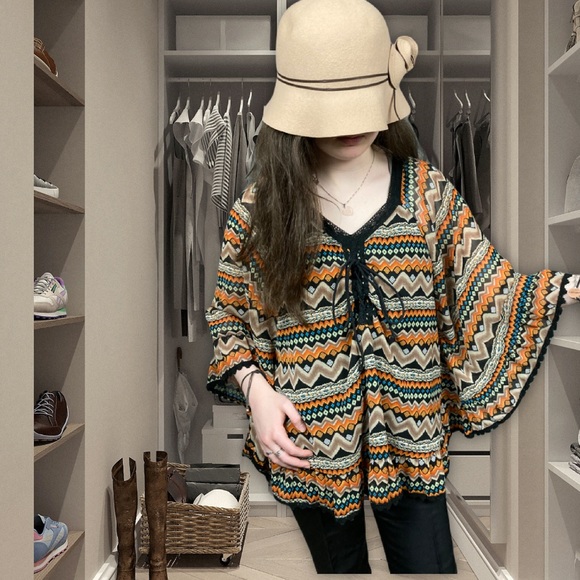 Toska blouse, size Large - Picture 4 of 8